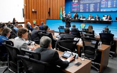 Deputados aprovam projetos que ampliam direitos dos consumidores