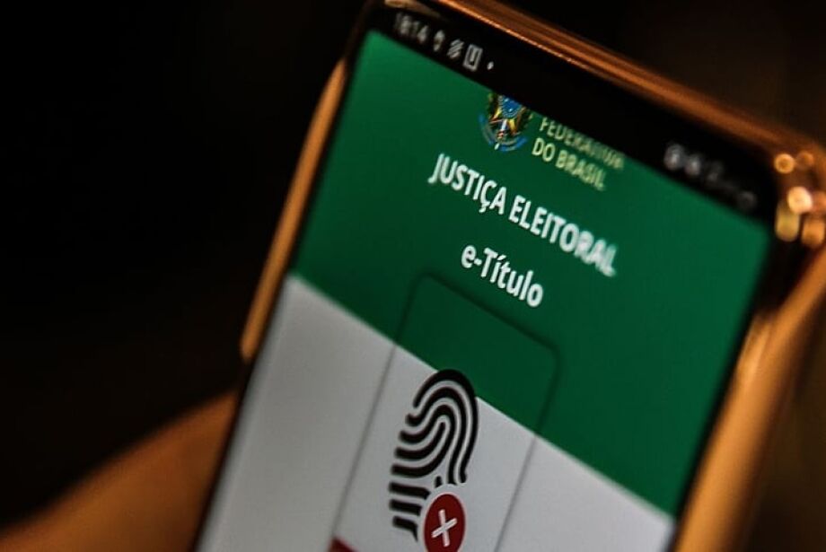 Cerca de 20 dias das eleições, saiba como usar celular na votação