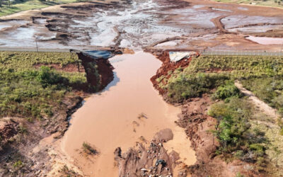 Justiça bloqueia R$ 35 mi de responsáveis pelo rompimento de barragem