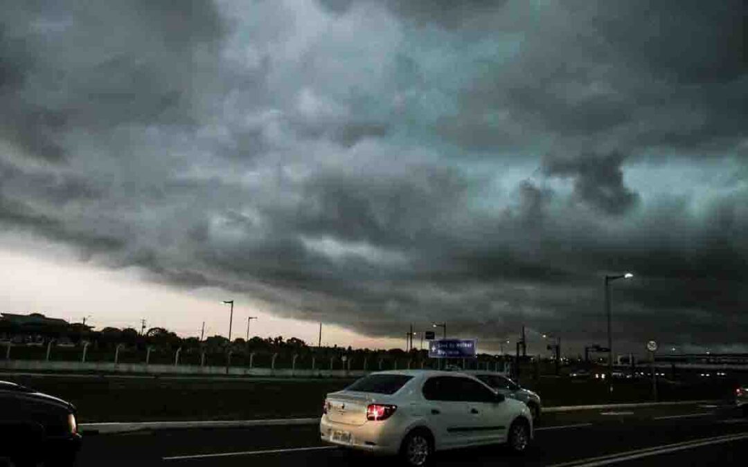 Previsão de tempestade deixa 39 cidades de Mato Grosso do Sul em alerta