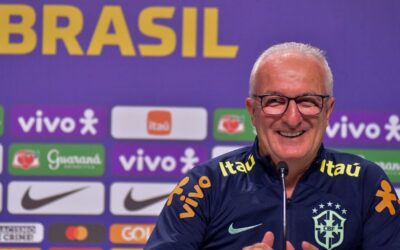 Dorival chama laterais Alex Telles e Dodô para jogo da seleção contra o Uruguai