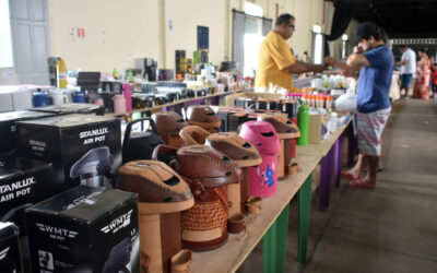 A 3 dias do Natal, bazar oferece produtos a partir de R$2