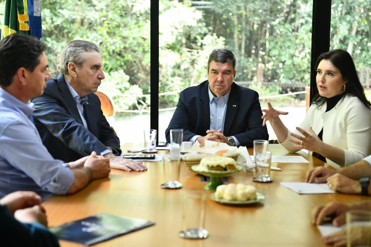 1º secretário debate endividamento rural e apoio ao agronegócio em MS