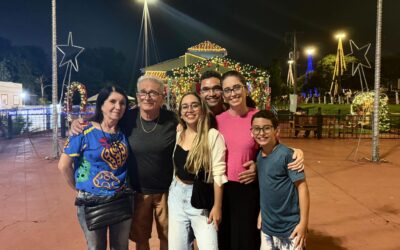Famílias aproveitam feriado para vistar Cidade do Natal