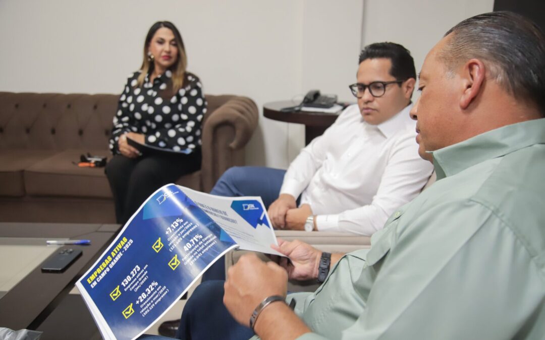 Papy recebe presidentes da CDL e da FCDL para debater melhorias para o comércio