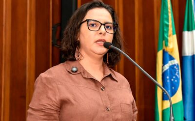 Deputada questiona repressão e se solidariza com parlamentar indígena Célia Xakriabá