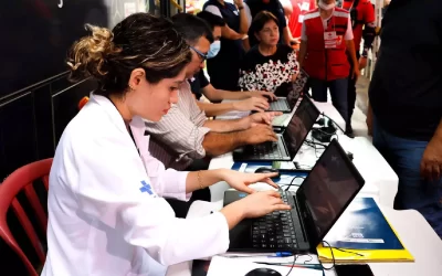 Com alta procura e só 2 mil doses, Sesau controla entrada em mutirão de vacinação contra a gripe