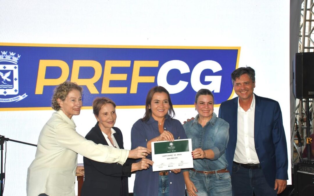 Prefeitura entrega licenças ambientais e assina termos de compromisso, garantindo mais de 240 empregos