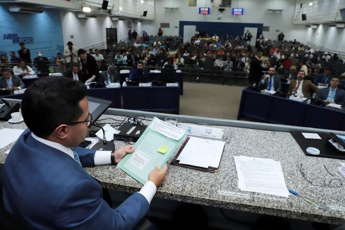 Câmara derruba veto e obriga prefeita a pagar R$ 8,7 milhões a entidades