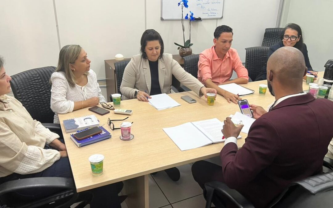 Representantes do Ministério dos Direitos Humanos visitam SAS e apresentam Plano Nacional ‘Ruas Visíveis’