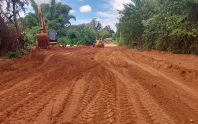 Prefeitura conclui obra e libera tráfego em estrada destruída pela chuva na Chácara dos Poderes