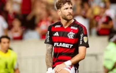 Flamengo sofre, mas vence Táchira e avança na Libertadores sob olhares de Ancelotti