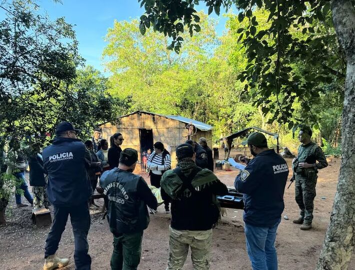 Adolescente estrangula filha de 8 meses até a morte na fronteira