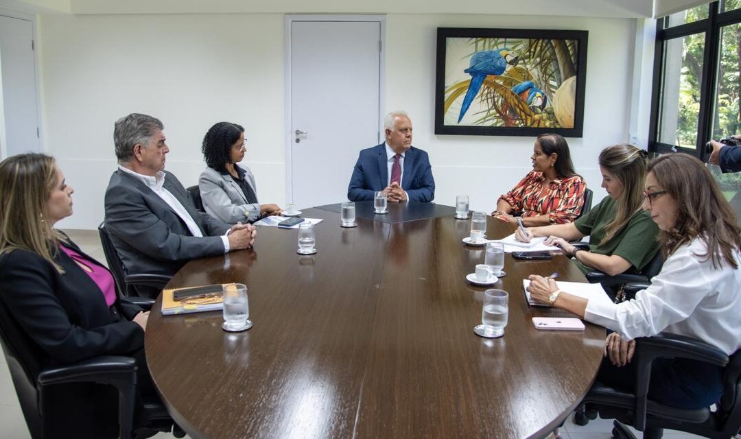 Presidente do TCE-MS recebe desembargadora Jaceguara e reforça apoio à Caminhada “Todos por Elas”