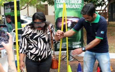 Experiência educativa do Detran sobre álcool e direção conscientiza visitantes no Pantanal Tech