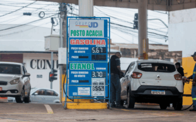 Preço da gasolina recua, mas só um terço do previsto