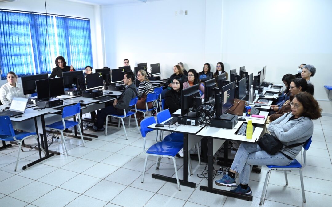 Professores readaptados da REME participam de formação com foco no assessoramento pedagógico