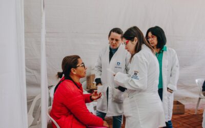 Com avaliação gratuita, ação no centro ajuda população a identificar sinais de câncer