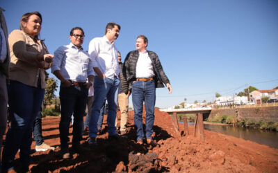 Vereadores vistoriam obras na Avenida Ernesto Geisel e prefeita garante conclusão até fevereiro