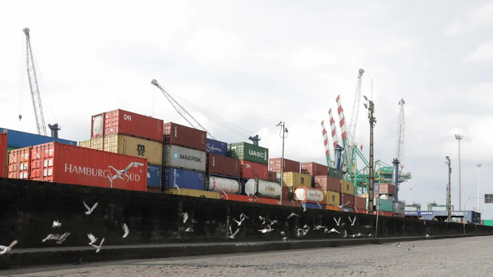Tarifaço dos EUA atinge ações de empresas brasileiras na Bolsa, mas impacto no PIB é mínimo