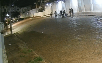 Gangue homofóbica ataca artista no Centro de Campo Grande