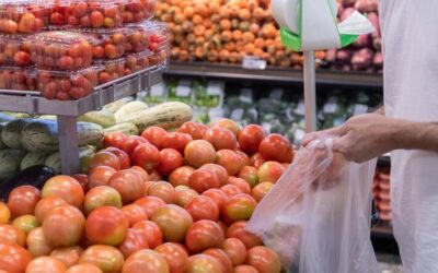 Alimentos ficam mais baratos pelo 4º mês consecutivo, diz IBGE
