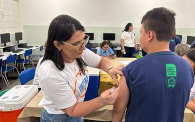 Dia D da Campanha Aluno Imunizado mobiliza estudantes de escola estadual em Bonito