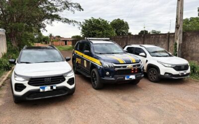 PRF apreende dois carros roubados em SP na BR-262