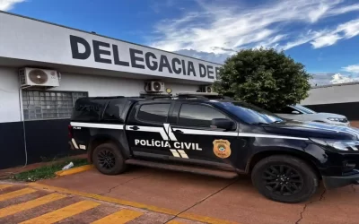 Mulher é denunciada por maus-tratos após deixar filhos sozinhos em casa e sair para beber