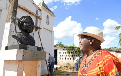 Moradores da Tia Eva se emocionam e comemoram início das obras de restauração na comunidade