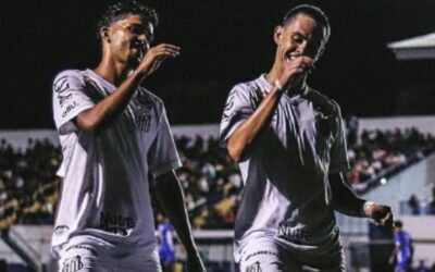 Santos leva susto, mas vence a segunda seguida na Copinha e se garante no mata-mata