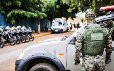 Adolescente é apreendido com arma usada em atentado motivado por guerra de facções em MS