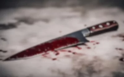 Douradense é atacado e esfaqueado nas costas por homem encapuzado