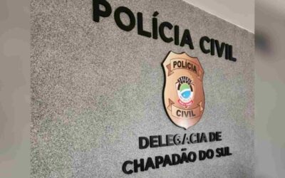 Bêbado, caminhoneiro provoca acidente com caminhonete e é preso ao tentar fugir