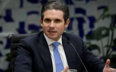 Lula volta atrás e não vai mandar projeto com urgência pelo fim da 6×1, diz Motta