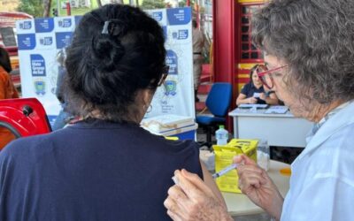 Com atendimento a motoristas e pedestres, drive-thru da vacinação registra cerca de 4 mil doses aplicadas