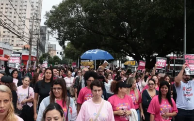 ‘Queremos evitar uma greve’, professores protestam por reajuste salarial em Campo Grande