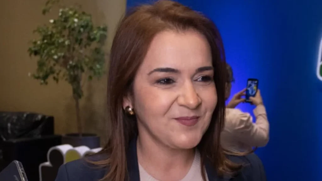 Adriane Lopes sanciona reajuste de 4,39% aos servidores de Campo Grande