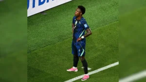Pode se iludir? Vini Jr atinge feito que só campeões do mundo tiveram pelo Brasil