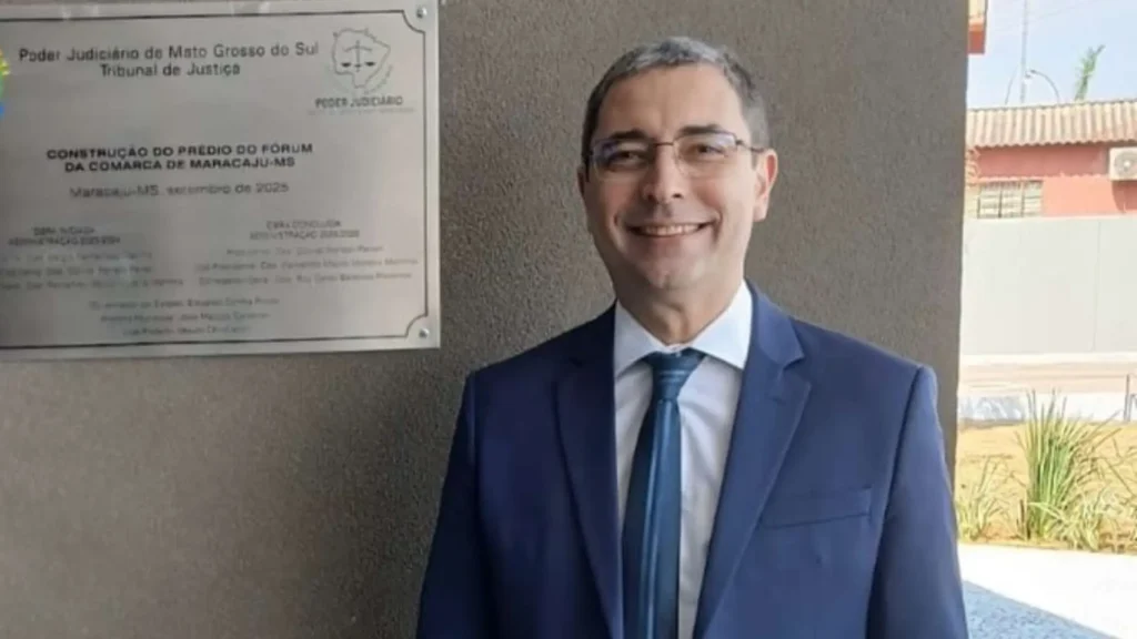 Riedel nomeia Márcio Arruda como novo procurador-geral do Estado