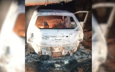 Carro é encontrado queimado na fronteira após execução em Ponta Porã