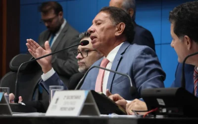 Alems enterra emendas individuais e vota LDO apenas com novo prazo para negociar repasse aos deputados