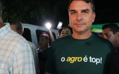 Flávio Bolsonaro diz que vai abrir mão de segurança da PF durante campanha eleitoral