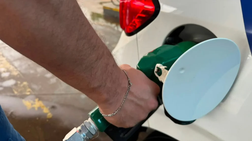 MPF pede na Justiça suspensão do aumento do etanol em 32% na gasolina