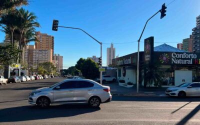 Semáforo é instalado em cruzamento movimentado da Maracaju com a 25 de Dezembro