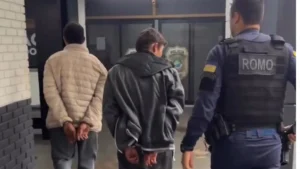 Foragidos são presos com arma e munições em Dourados