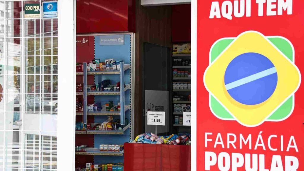 Ministério da Saúde avalia oferecer exames de sangue e urina pela Farmácia Popular