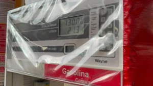 Gasolina com 32% de etanol chega aos postos e gera crítica entre motoristas