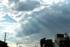 Sexta-feira terá calor de até 41°C e risco de vendaval em MS