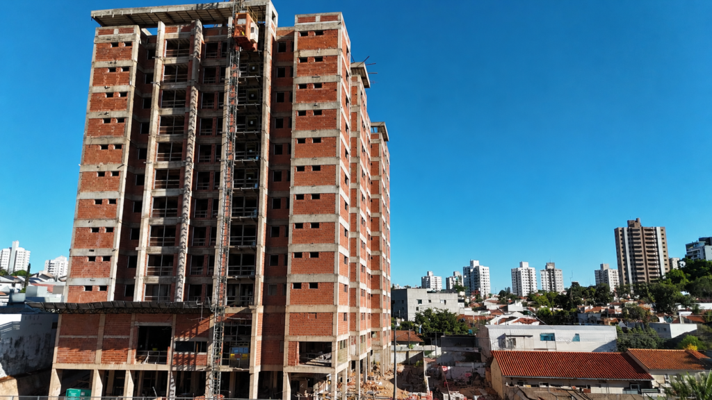 PrefCG moderniza políticas econômicas e vê PIB crescer acima da média